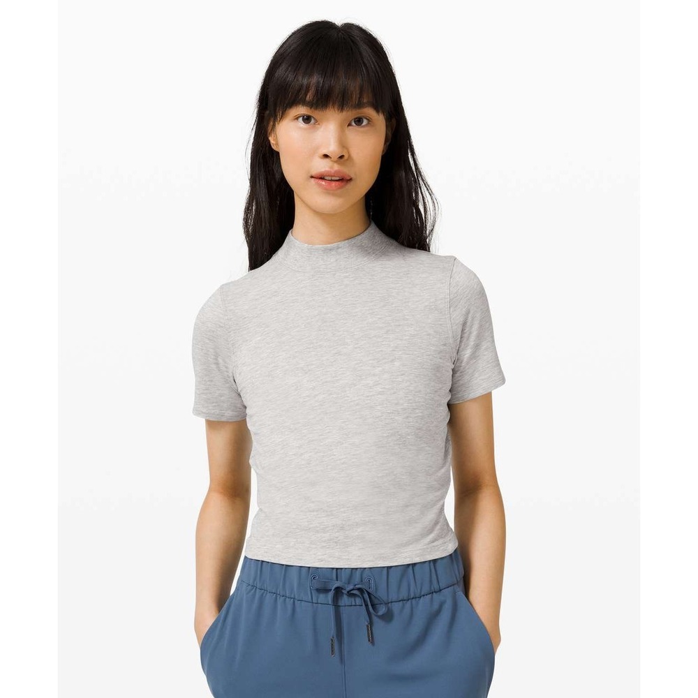 Lululemon Kitsilano Mock‎ Neck Tee Heathered Core Light Grey Size 6